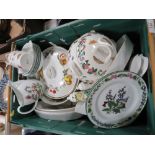 A TRAY OF ROYAL WORCESTER AND PORTMEIRION CERAMICS TO INCLUDE EVESHAM DINNERWARE, BOTANIC GARDENS