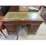 A REPRODUCTION MAHOGANY TWIN PEDESTAL LEATHER TOP DESK, H 77 CM, W 122 CM