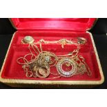 A BOX OF COSTUME JEWELLERY TO INC YELLOW METAL EXAMPLES