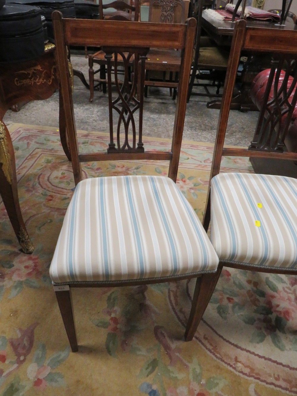 A PAIR OF EDWARDIAN MAHOGANY INLAID BEDROOM CHAIRS - Image 3 of 4