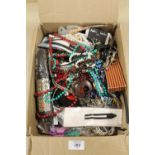 A BOX OF ASSORTED COSTUME JEWELLERY