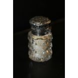 AN ANTIQUE SILVER MOUNTED SMELLING SALTS BOTTLE - BIRMINGHAM 1902