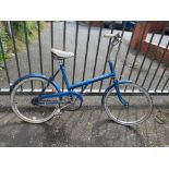 A LADIES VINTAGE HERCULES HUNTER BICYCLE