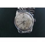 OMEGA - A VINTAGE WRIST WATCH, obvious damage to majority of dial, Dia 3.75 cm Condition Report: