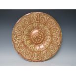 A HISPANO MORESQUE STYLE CHARGER WITH TYPICAL ARABESQUE LUSTRE EMBELLISHMENT, Dia. 42 cm