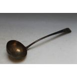 A HALLMARKED SILVER OEP PATTERN SOUP LADLE - LONDON 1788, makers mark W.S, approx weight 210g, L