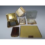 A COLLECTION OF VINTAGE LADIES POWDER COMPACTS, to include examples by Richard Hudnut, Vanderbilt,