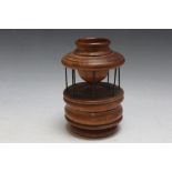 AN ANTIQUE TREEN COTTON REEL STAND, H 15 cm