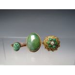 A HALLMARKED 9CT GOLD SEED PEARL AND GREEN TURQUOISE RETRO STYLE RING, makers mark for H.B.V.,