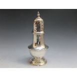 A LARGE HALLMARKED SILVER CASTER BY JAMES DIXON & SONS - SHEFFIELD 1895, approx weight 235g, H 21.