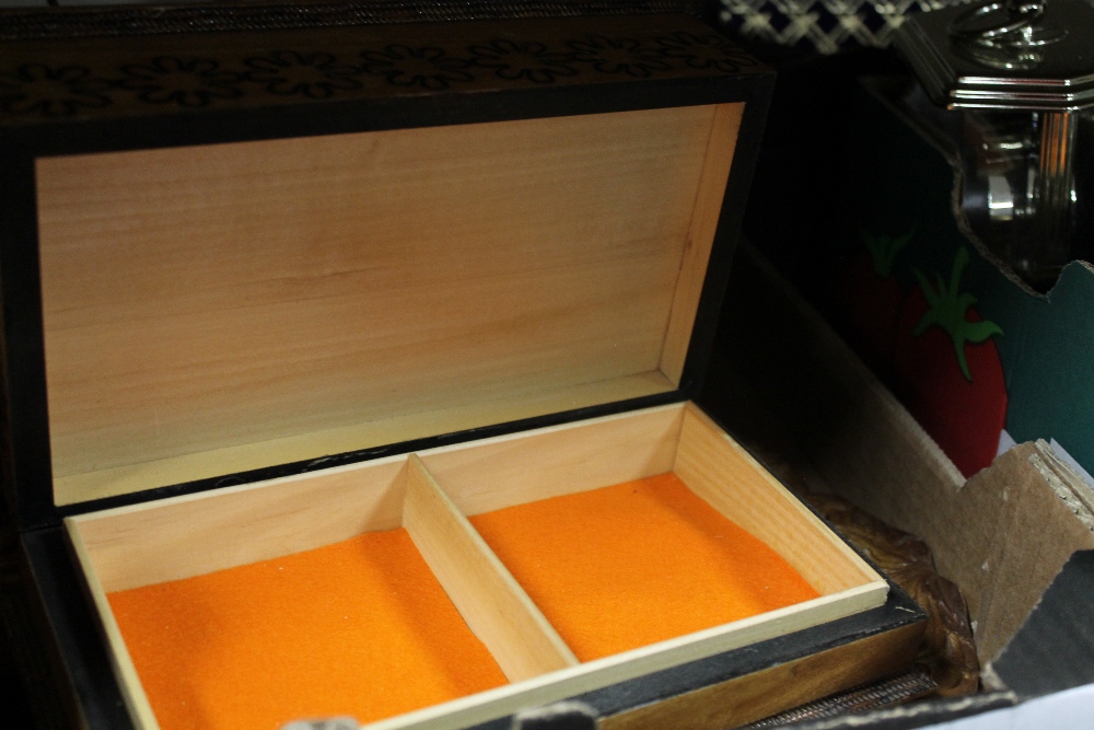 THREE SMALL TRAYS OF ASSORTED SUNDRIES TO INCLUDE A WOODEN TEA CADDY ETC - Image 4 of 4