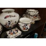 A COLLECTION OF LARGE PIECES OF MASON'S MANDALAY TO INCLUDE A COMPORTS AND BOWLS