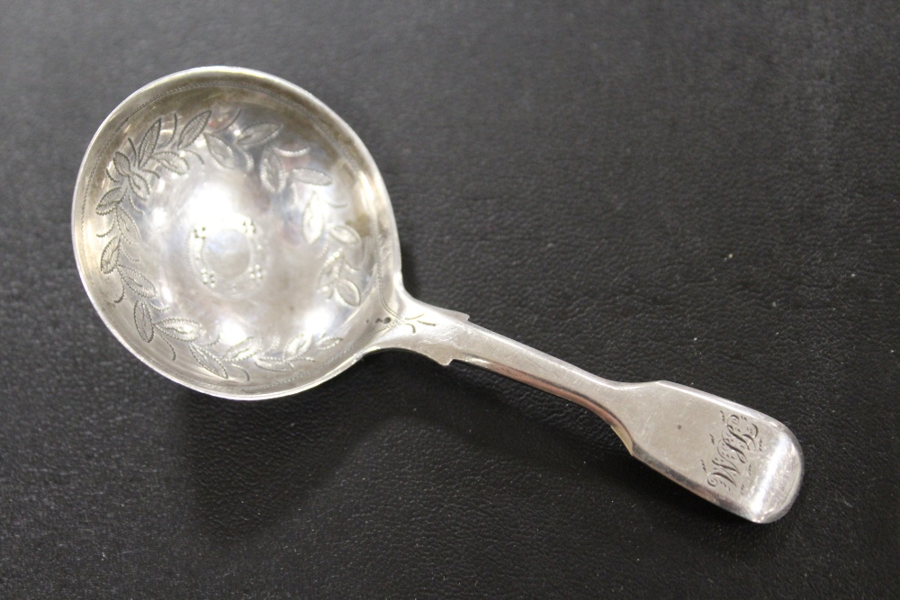 A HALLMARKED SILVER CADDY SPOON