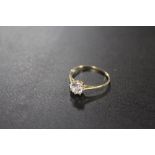 A HALLMARKED 9CT GOLD CZ SOLITAIRE DRESS RING