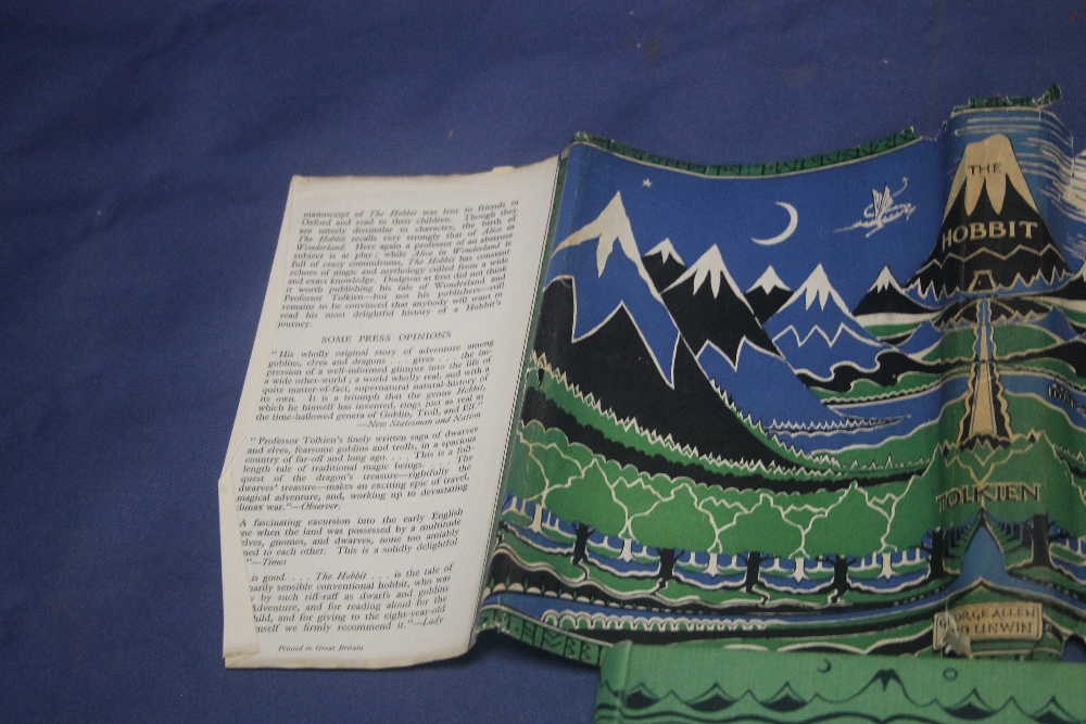 TOLKEIN |THE HOBBIT| 1946 WARTIME EDITION (4TH IMPRESSION) IN ORIGINAL DUST JACKETConditionReport: - Image 6 of 12