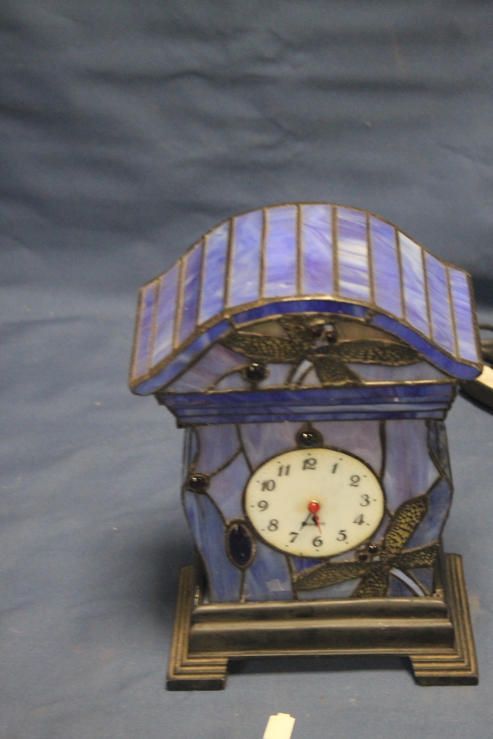 A MODERN TIFFANY STYLE CLOCK, LAMP - Image 2 of 2