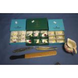 A BOX OF COLLECTABLES TO INCLUDE VINTAGE RAZORS, LETTER OPENER ETC