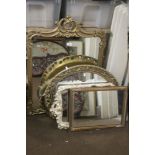 A QUANTITY OF ASSORTED MIRRORS TO INCLUDE GILT FRAMED EXAMPLES