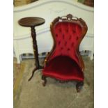 A MODERN MAHOGANY BEDROOM CHAIR WITH TORCHERE (2)