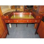 A REPRODUCTION MAHOGANY LEATHER TOPPED CARLTONHOUSE STYLE DESK W 116 CM