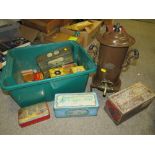 A BOX OF VINTAGE TINS TOGETHER WITH VINTAGE SAMOVAR TYPE VESSEL