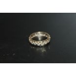 A 9CT GOLD ETERNITY RING, APPROX 2.7 G, APPROX RING SIZE N