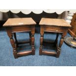 A PAIR OF OAK MID 20TH CENTURY JOINT TYPE STOOLS H-44 CM (2)