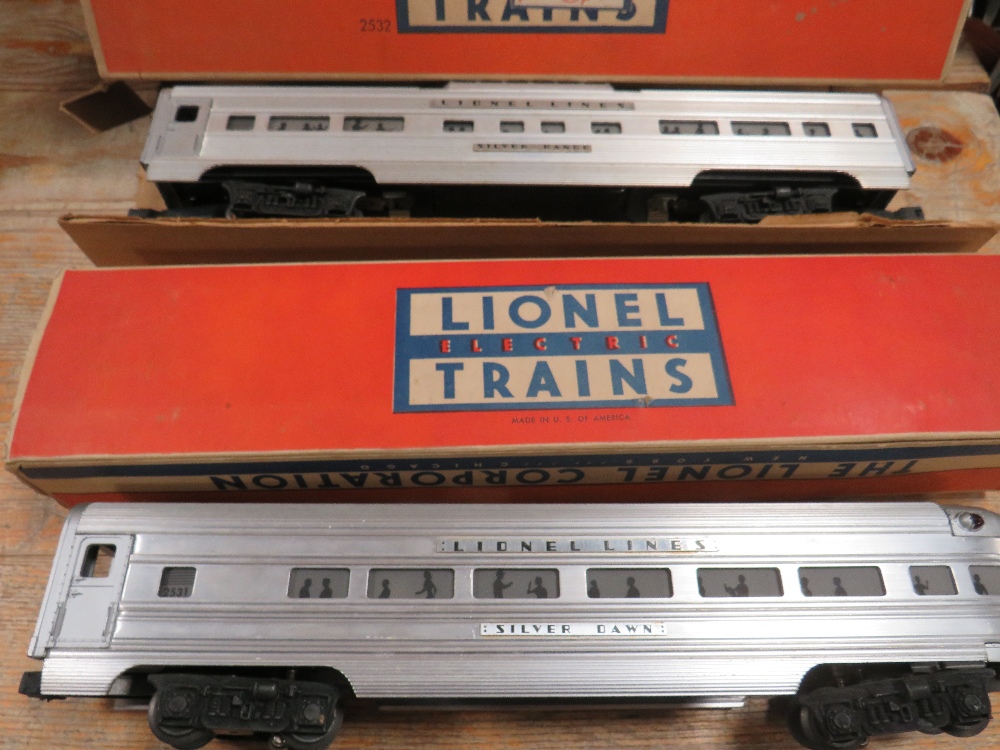 A LIONEL SANTE FE NO 2353P WITH SANTA FE 2353T LOCOMOTIVES BOXED TOGETHER WITH LIONEL OBSERVATION C - Image 4 of 11