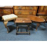 AN EARLY 20TH CENTURY OAK CARVED JOINT TYPE STOOL H-50 CM TOGETHER WITH A WALNUT TABLE AND STOOL (