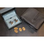 A CASED PAIR OF GENTS CUFFLINKS, TOGETHER WITH A PAIR OF VINTAGE CUFFLINKS AND A LEATHER WALLET