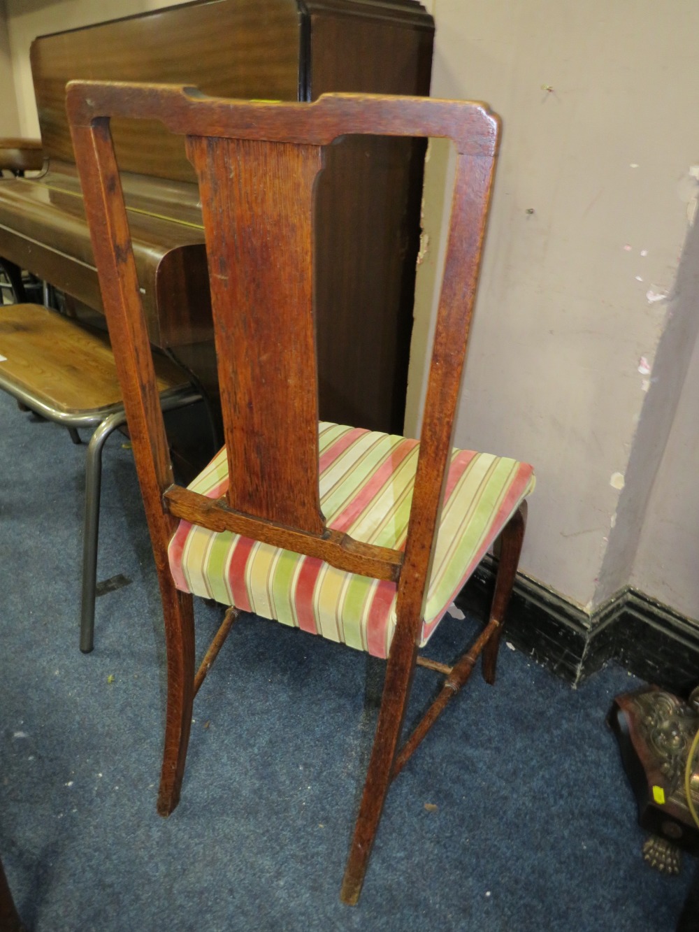 A PAIR OF OAK BEDROOM CHAIRS - Image 4 of 4