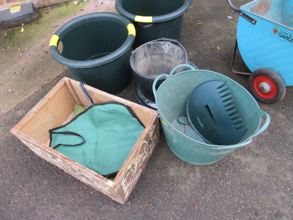 A GARDENA WHEEL BARROW WITH A SELECTION OF GARDEN BUCKETS WOODEN BOX AND TRUG - Image 4 of 4