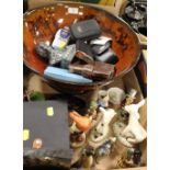 A TRAY OF ASSORTED CERAMICS AND COLLECTABLES ETC TO INCLUDE A LARGE VINTAGE BOWL, LARRY LAMB