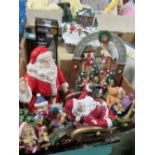 A QUANTITY OF ASSORTED MODERN AND VINTAGE CHRISTMAS DECORATIONS TO INCLUDE RETRO BAUBLES, ANIMATED