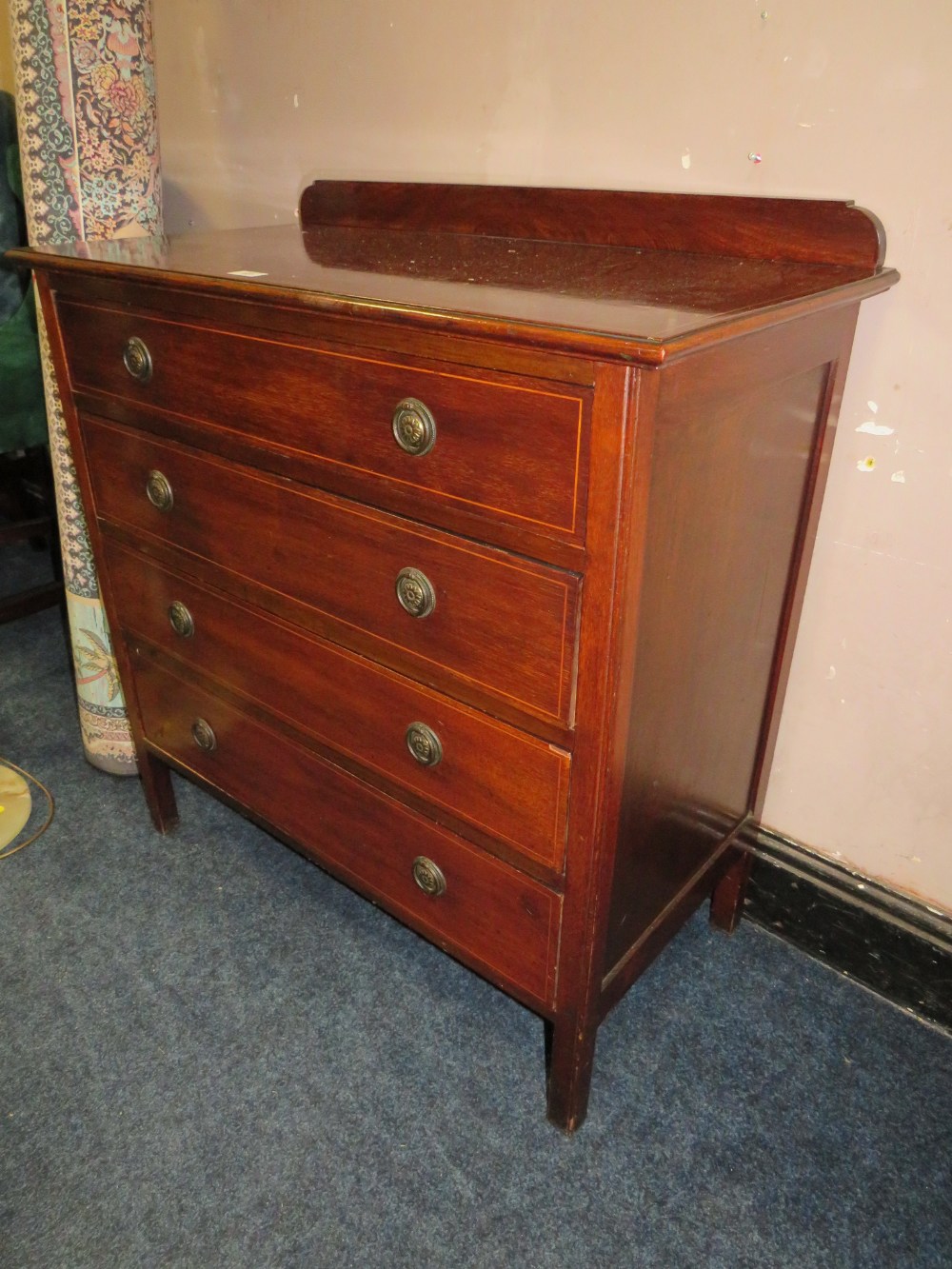 AN EDWARDIAN MAHOGANY INLAID FOUR DRAWER CHEST W-92 CM - Image 4 of 4