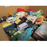 A TRAY OF VINTAGE DINKY, CORGI, SPOT AND LESNEY DIE CAST AND OTHER VEHICLES