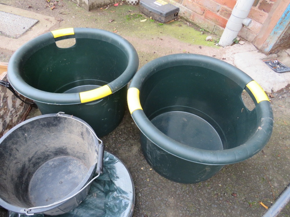 A GARDENA WHEEL BARROW WITH A SELECTION OF GARDEN BUCKETS WOODEN BOX AND TRUG - Image 3 of 4