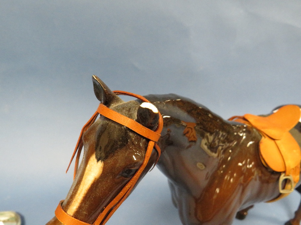 A LARGE BESWICK BROWN RACEHORSE A/F - Image 2 of 2