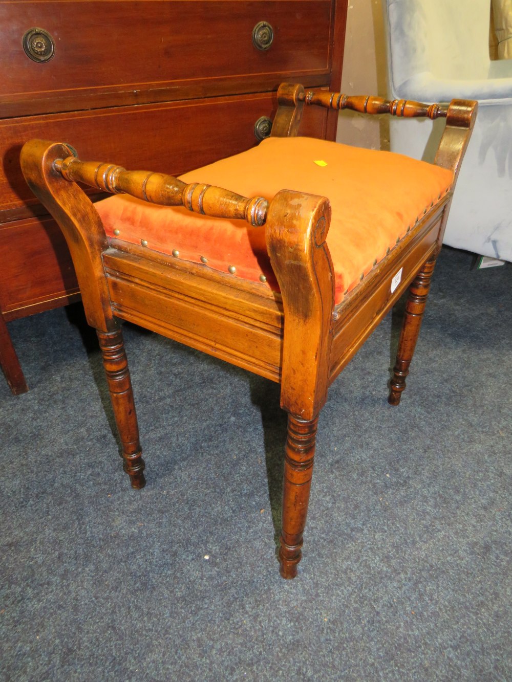 AN EDWARDIAN PIANO STOOL - Image 4 of 4