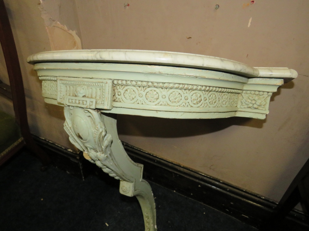 A VINTAGE PAINTED CARVED CONSOLE TABLE WITH MARBLE TOP W-67 CM - Image 3 of 5