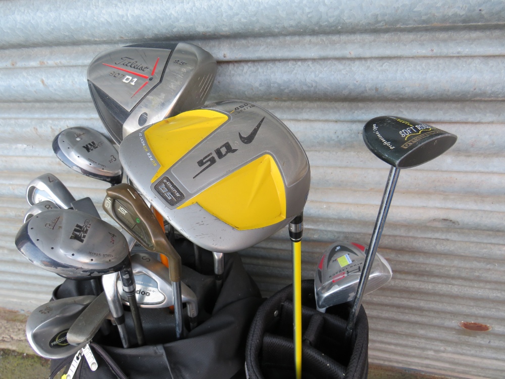 A SELECTION OF GOLF CLUBS AND DRIVERS TO INCLUDE VOODOO, TITLEIST, PING - Image 4 of 5