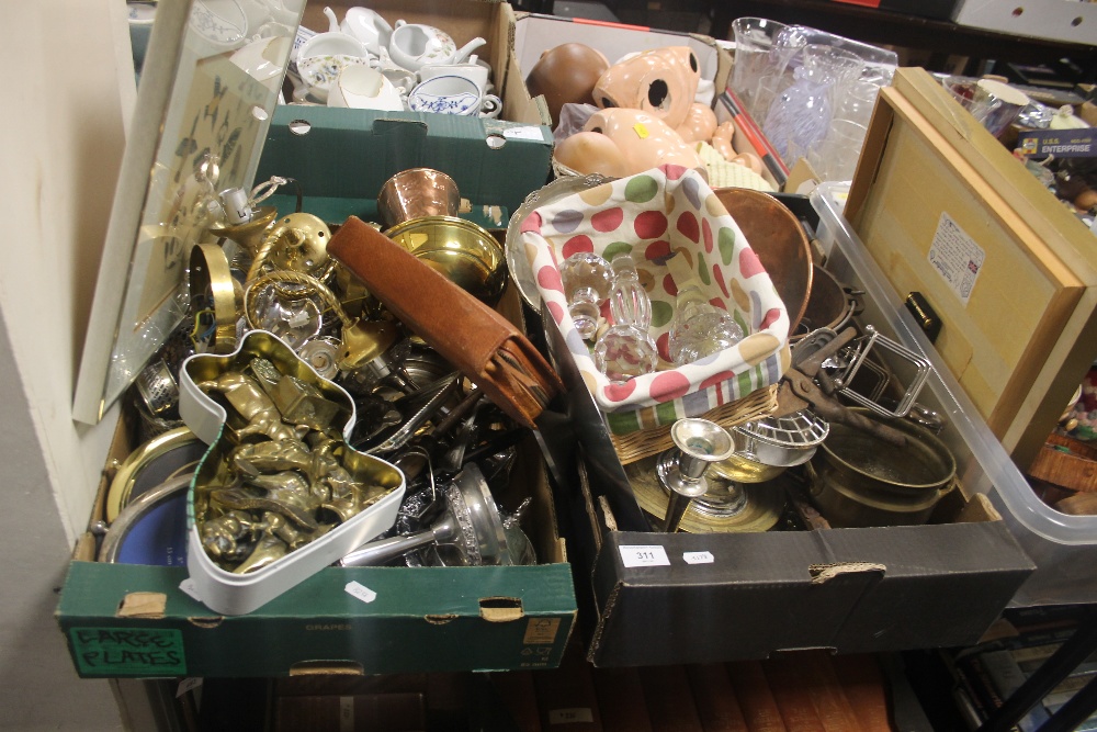 TWO TRAYS OF METALWARE AND COLLECTABLES (TRAY NOT INCLUDED)