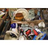 TWO TRAYS OF CERAMICS AND COLLECTABLES TO INCLUDE A QUAKER TOBY JUG (TRAY NOT INCLUDED)