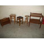 FIVE ITEMS OF FURNITURE TO INCLUDE A RETRO TEA SERVING TROLLEY, RETRO STOOLS ETC