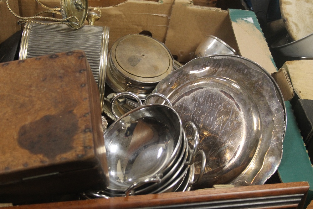TWO TRAYS OF METALWARE TOGETHER WITH A TRAY OF CERAMICS (TRAYS NOT INCLUDED),br. - Image 2 of 4