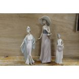 TWO LLADRO FIGURINES OF LADIES TOGETHER WITH A TALLER NAO EXAMPLE (3)