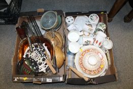 TWO TRAYS OF ASSORTED SUNDRIES TO INC CERAMICS, MODERN KITCHENALIA ETC