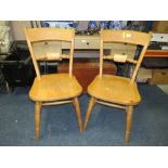 A PAIR OF MODERN DINING/KITCHEN CHAIRS (2)