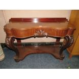 A VICTORIAN MAHOGANY SHAPED DRESSING TABLE W-132 CM