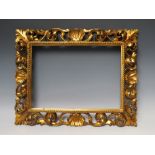 A 19TH CENTURY CARVED WOODEN FLORENTINE GILT FRAME, frame W 7.5 cm, rebate 39 x 28 cm